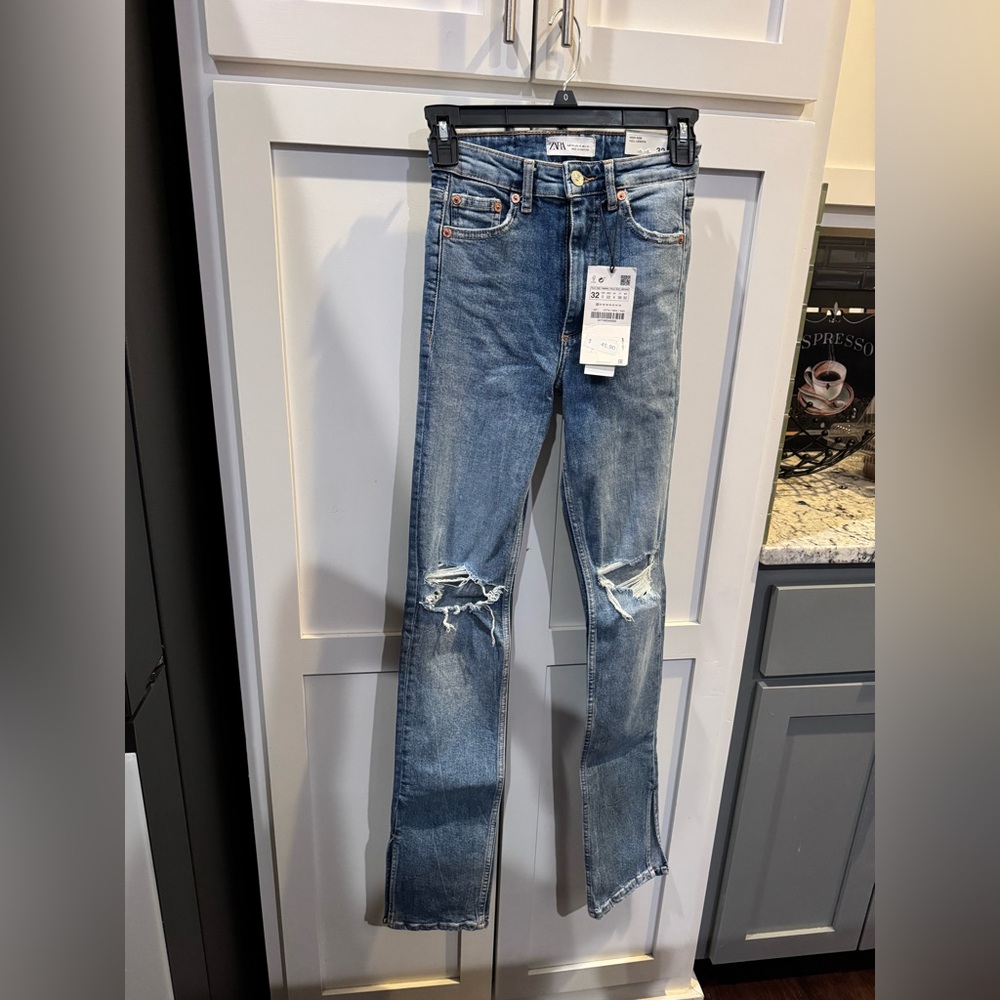 Zara brand new split skinny jeans, size 0.